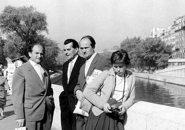 V Paříži s akademikem Josefem Mackem a malířem Jaroslavem Otčenáčkem (60. léta) | Jaroslav Paur